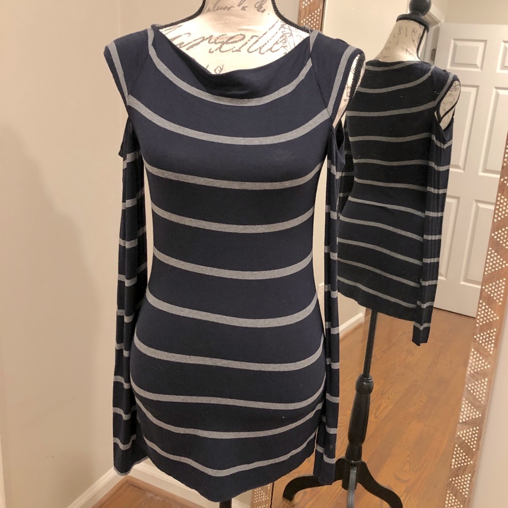 Bailey 44 Navy blue stripped blouse